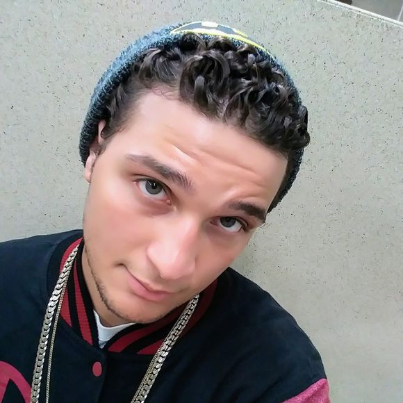 Meet your Posher, Alexander - Picture 1 of 1